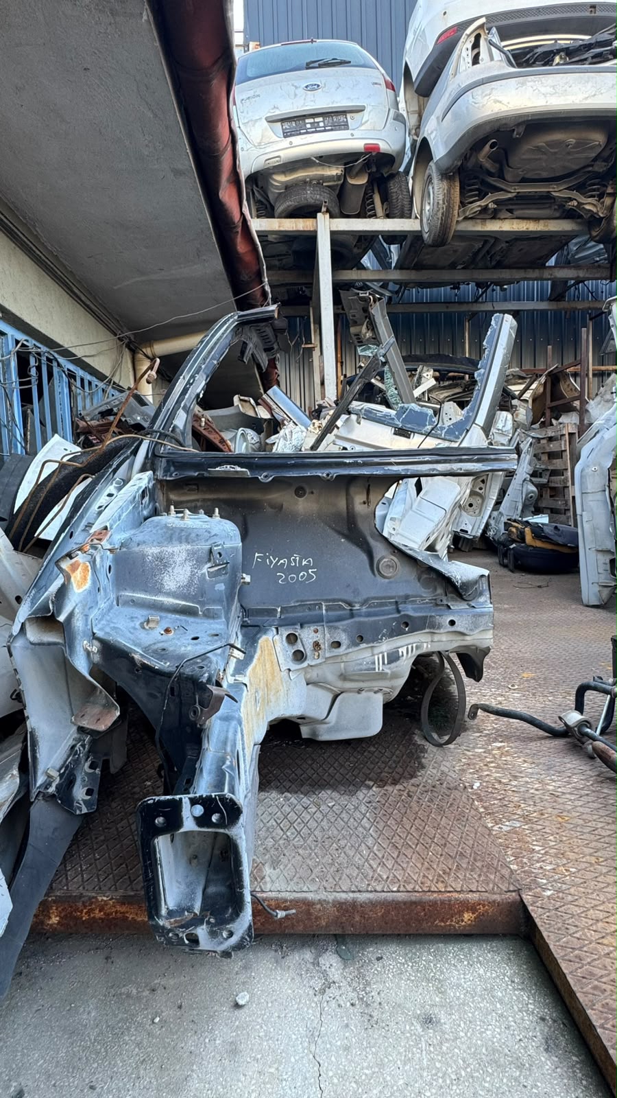 FORD FİESTA 2005 SAĞ TEMİZ ÖN ŞASİ